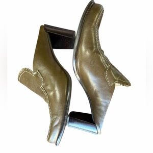 Franco Sarto Women’s Visa slip-on mules in an olive green leather Size 6.5